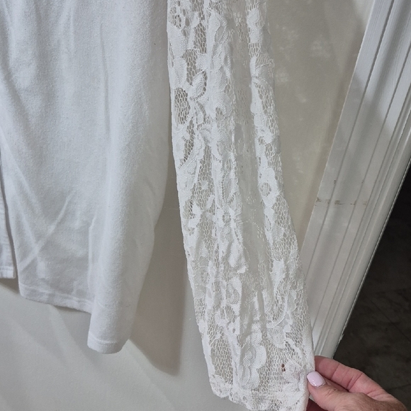 Womens Plus 3X White Lace Sleeve Women's Blouse - Picture 2 of 12